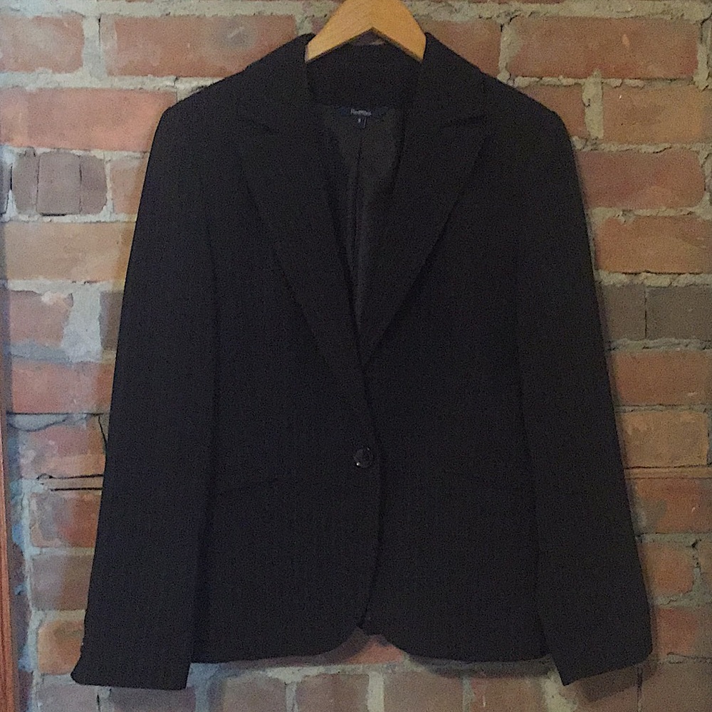 ⭐️⭐️⭐️⭐️⭐️ Black Power Suit